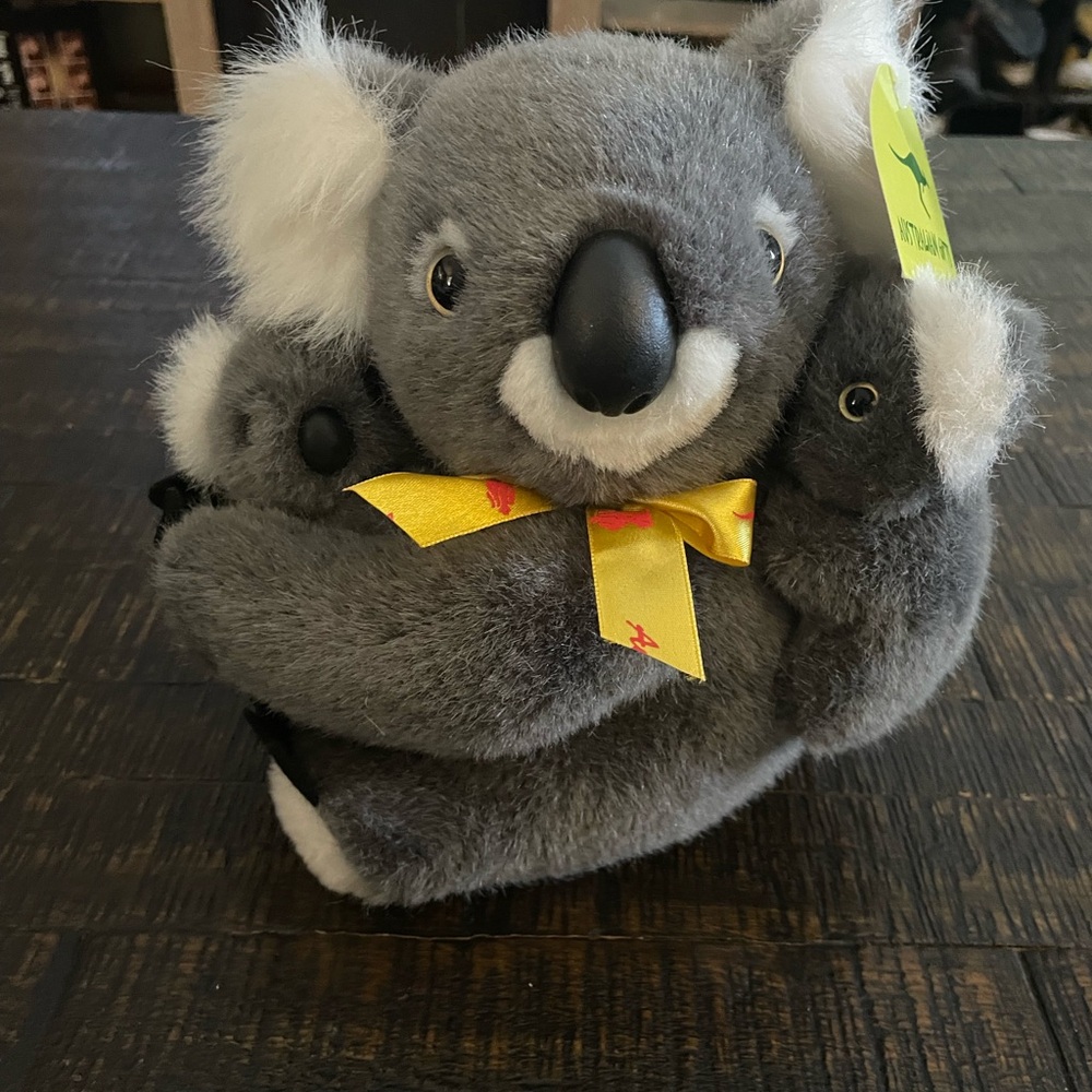 Australian Gifts Souvenir Koala Plush Stuffed Animal Toy Momma And 2 Babies